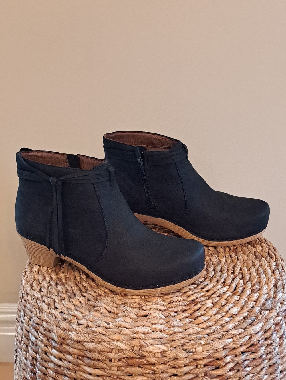 Dansko Womens Markie Boho/Preppy Black Milled Leather Clog Ankle Bootie 42/11.5